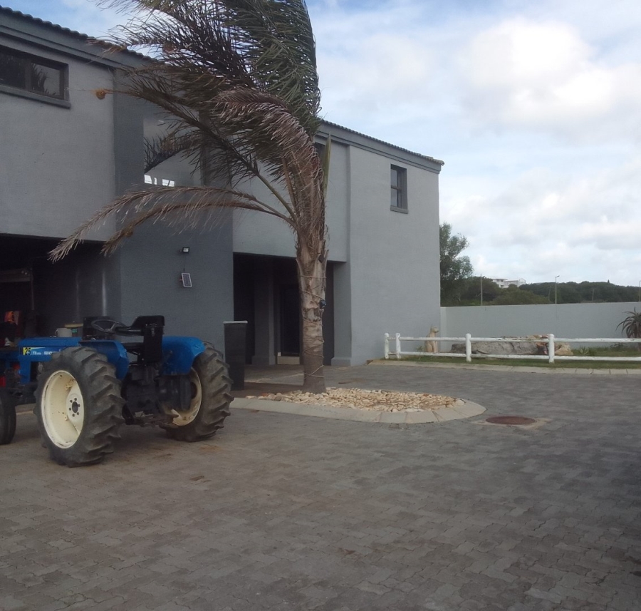 Commercial Property for Sale in Paradise Beach Eastern Cape